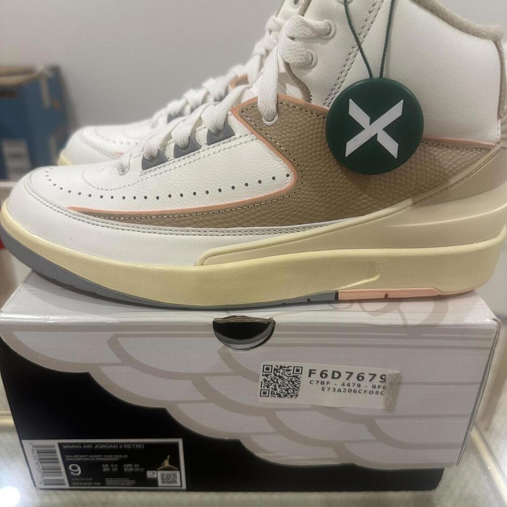 Jordan Women's White and Cream Other-footwear